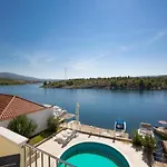 Appartement Seaview In With Balcony