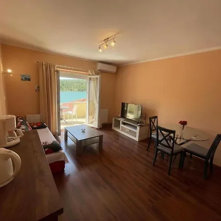 Seaview In With Balcony 아파트 오브로박