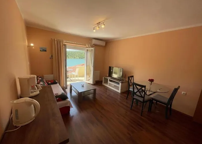 Seaview In With Balcony 아파트 오브로박