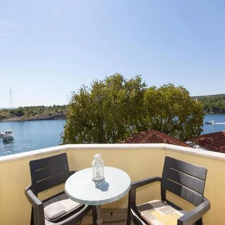 Seaview In With Balcony Apartment Obrovac