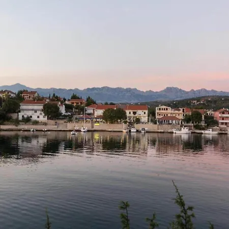 Apartment Seaview In With Balcony Obrovac