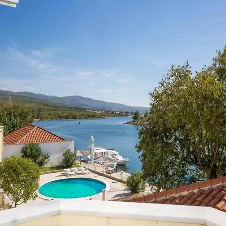 Seaview In With Balcony * Obrovac